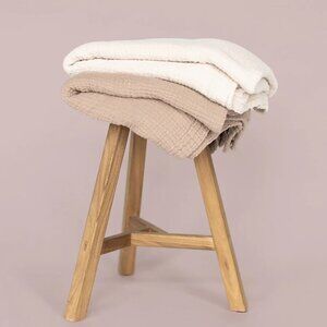 BNWT - Tuck x Jilly Box - Muslin Throw Blanket - Oatmilk